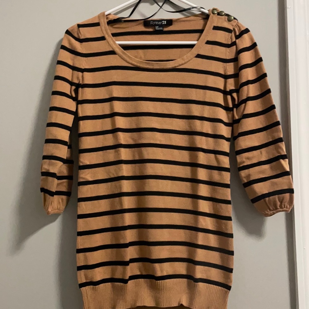 Forever 21 quarter sleeve shirt